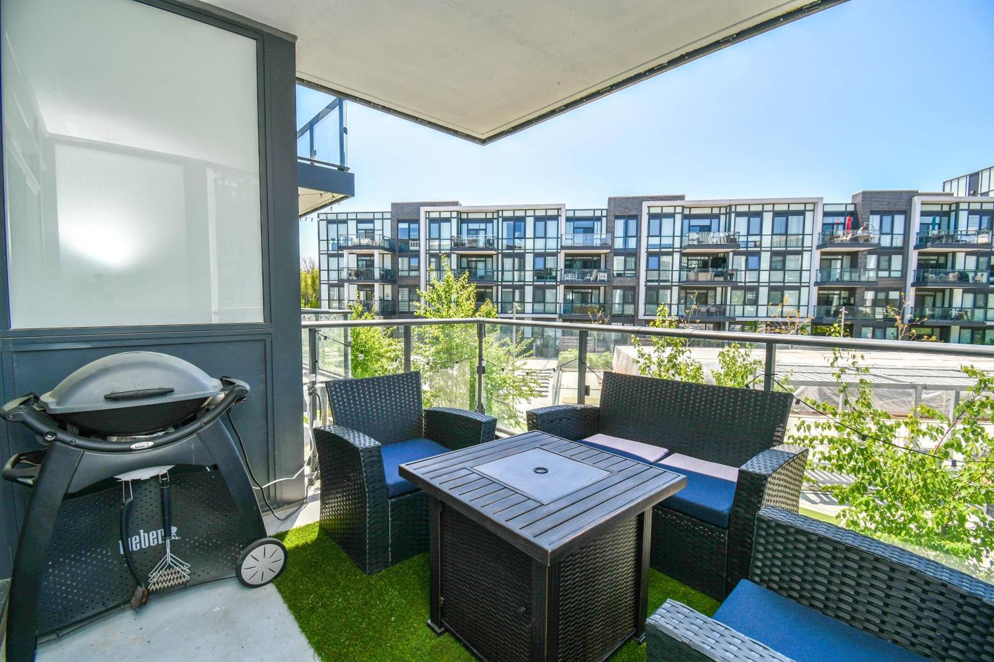 Innisfil Pet Friendly Condos At Friday Harbour מראה חיצוני תמונה